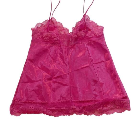 Formfit adorable hot pink lace lingerie top with bow details and silky fabric - Picture 2 of 7